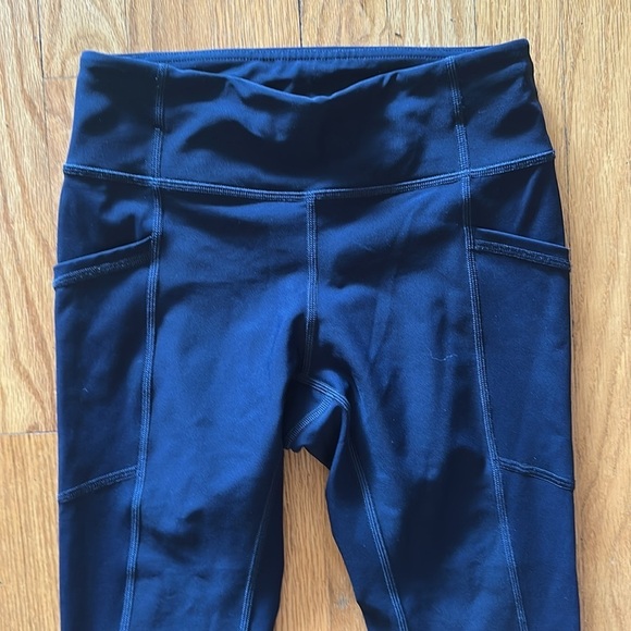 Lululemon 4 Tight Stuff Tight II 25" Midnight Navy Leggings like new condition - Picture 3 of 7